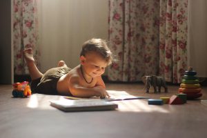 Jak wspierać rozwój mowy u dzieci dwujęzycznych: Porady i strategie